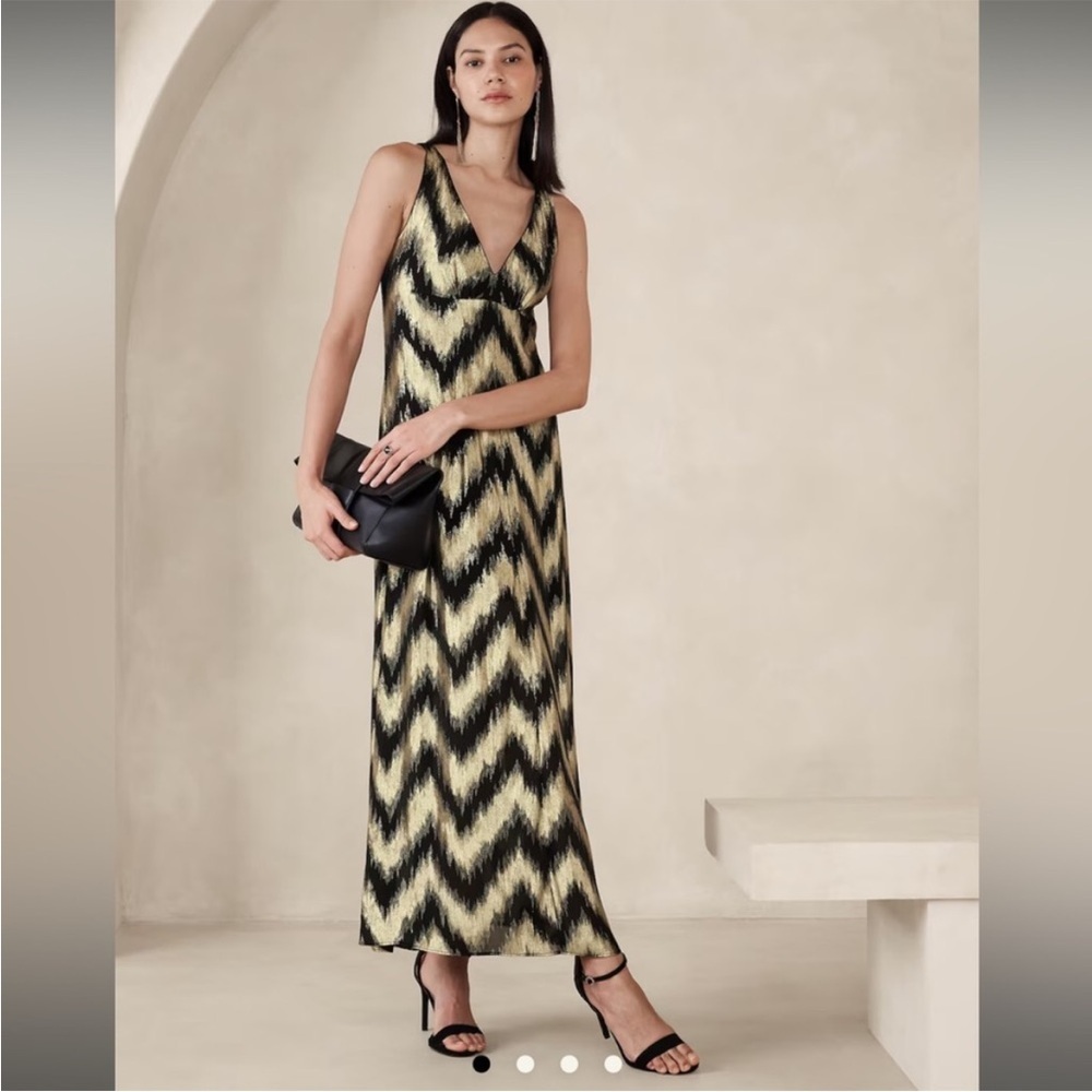Banana Republic Black and Cream Chevron Maxi Dress new w tags
